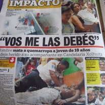 Journaux au Guatemala. On montre les images des meurtres, les scénarios. La presse au service de la terreur